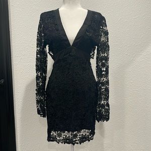 Black cloth lace dress